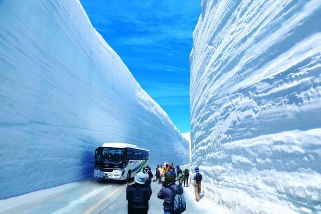 Tateyama Snow Walls Alpine Route Tour from Nagano, listing photo
