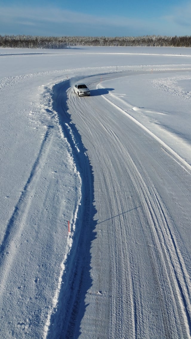 Guida rally su circuito di ghiaccio per gruppi a Rovaniemi, listing photo