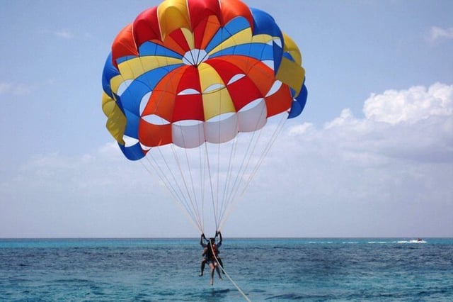Parasailing: Fly High Sea Adventure with Transfer in Hurghada, listing photo