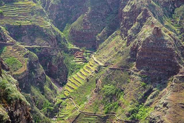 Pinhao to Sinagoga Pools Hike in Santo Antao, listing photo