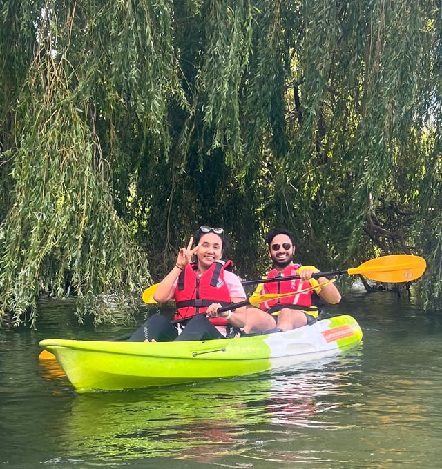 Double Sit-On-Top Kayak Hire – River Thames, Surrey, listing photo