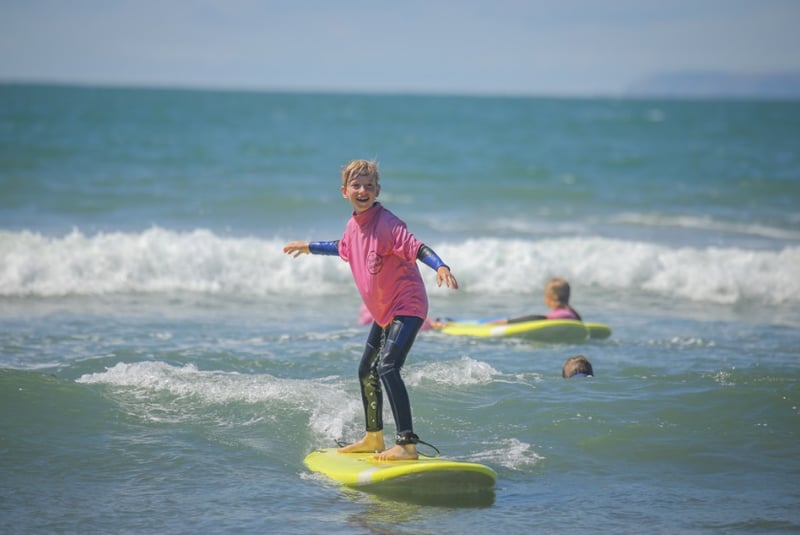 2-Day Kids Beginner Surf Camp in Croyde, photo 2