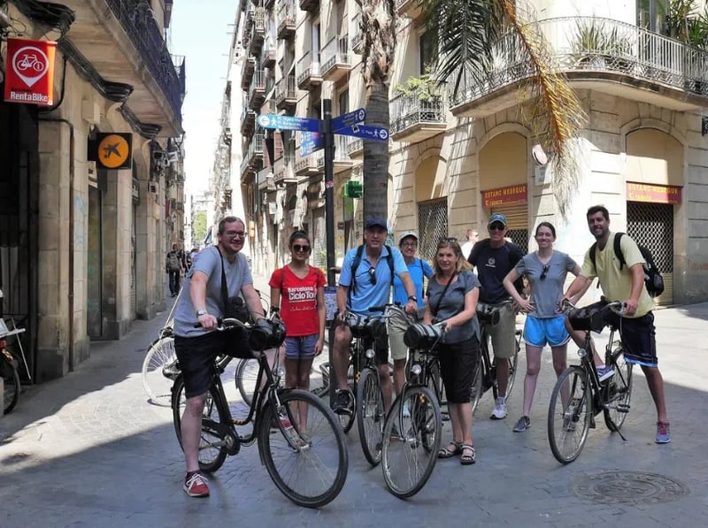 Private Guided Bike Tour in Barcelona, photo 5