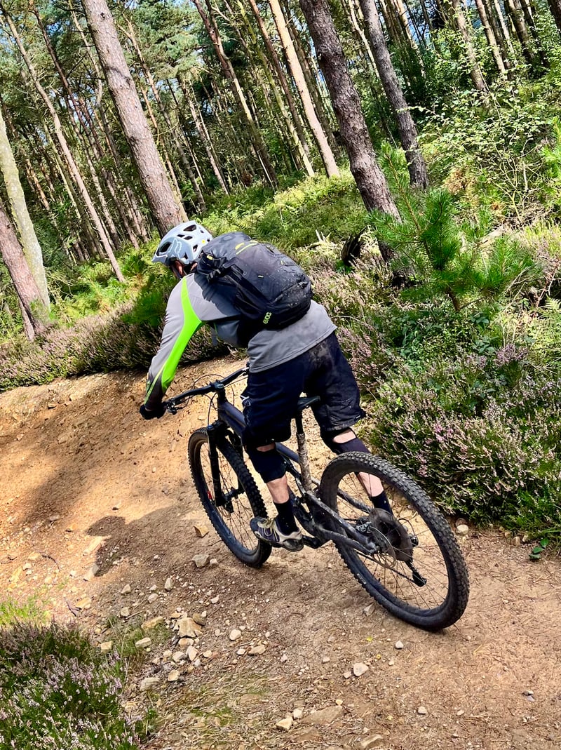 Private Guided Mountain Bike Ride in the Peak District, photo 2