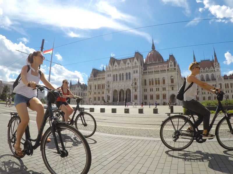 Budapest & Buda Castle E-Bike Tour, photo 4