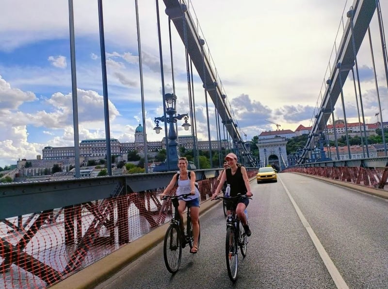 Budapest Bike or E-Bike Tour with a Traditional Goulash Meal, photo 4