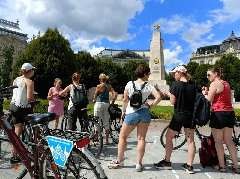 Budapest Bike or E-Bike Tour with a Traditional Goulash Meal gallery 3