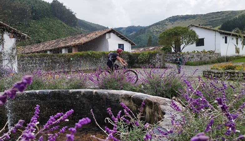 10-Day Ecuadorian Volcanoes Biking Trip gallery 5