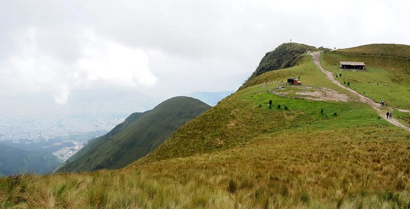 Ascent to Rucu Pichincha in Ecuador, photo 4