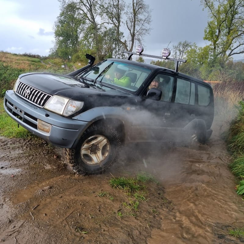 Kids Off-Road 4×4 Driving Experience in Stirlingshire, photo 5