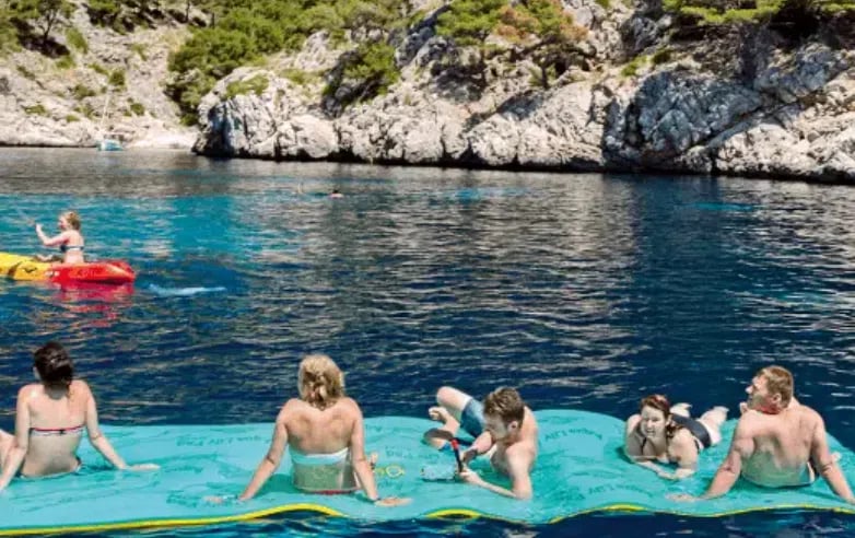 Alcudia Catamaran Cruise – 5-Hour Sailing Trip with Lunch, Swimming & Paddleboarding in Mallorca, photo 4