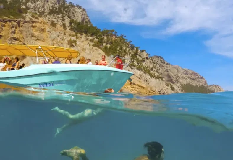 Alcudia Boat Trip – 2-Hour Coastal Cruise with Swimming, Snorkelling & Paddleboarding in Mallorca, photo 3