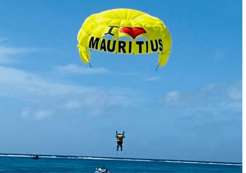Parasailing Over Belle Mare Lagoon, photo 2