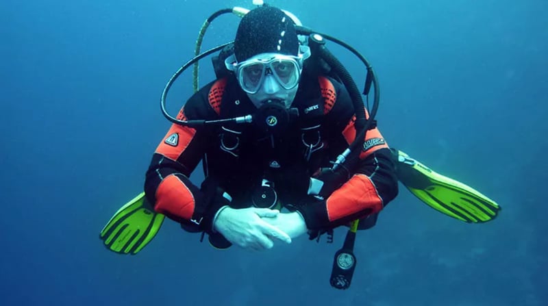 PADI Peak Performance Buoyancy Course, photo 4