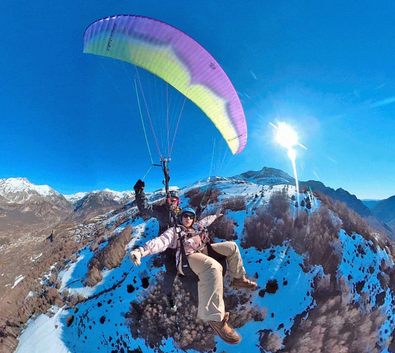 Tandem Thermal Paragliding Flight (2,000m to 3,500m) in the Pyrenees, photo 2