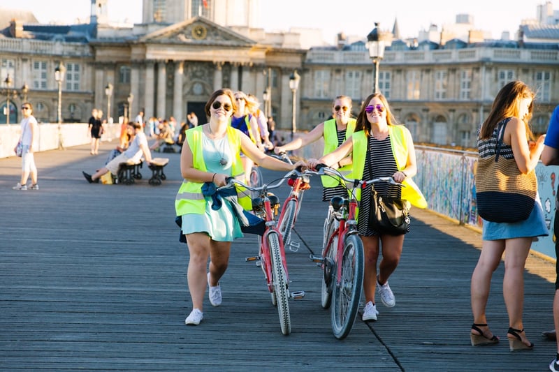 Paris Evening Snapshot Bike Tour gallery 7