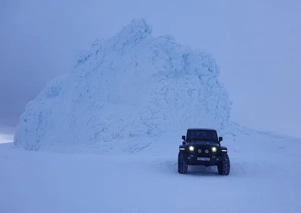 Eyjafjallajökull Super Jeep & Glacier Walk Experience, photo 3
