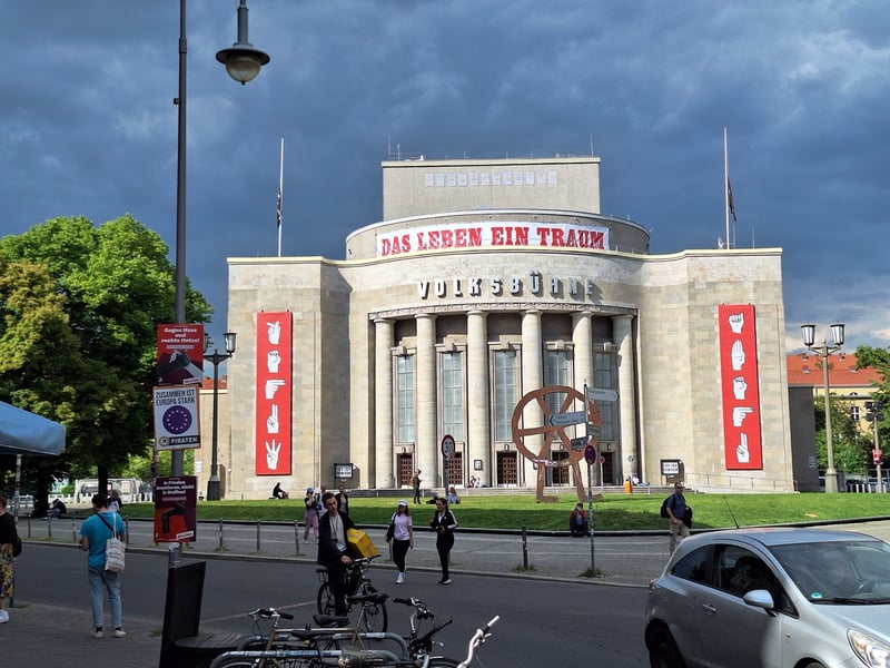 Secrets of Berlin Bike Tour – Street Art and Hidden Neighbourhoods, photo 4