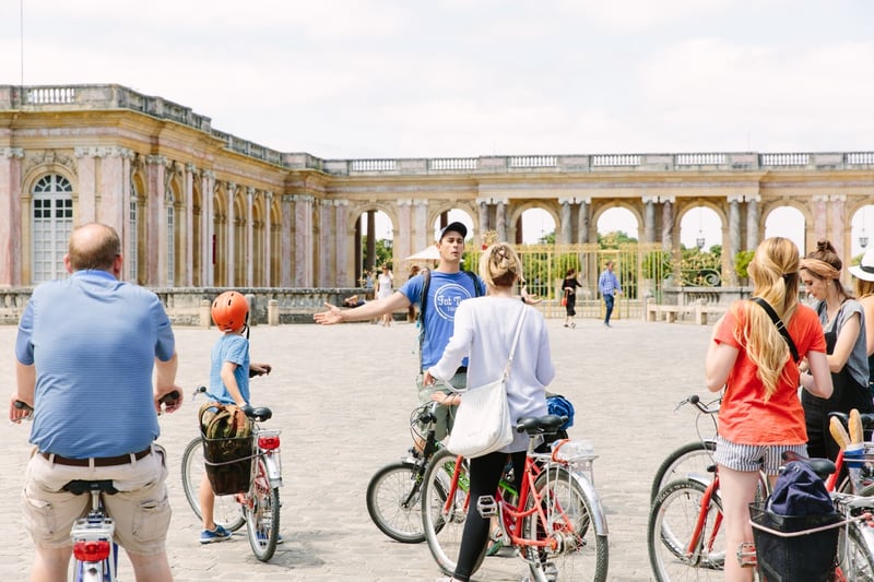 VIP Versailles Bike Tour – Private King’s Apartments & Estate Access, photo 2