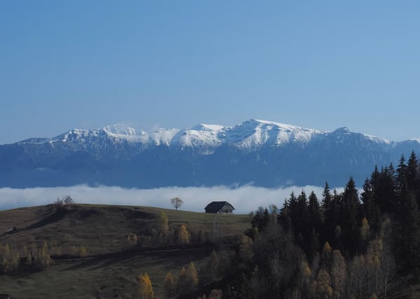 2-Day Piatra Craiului National Park Hiking Trek from Brașov, photo 2