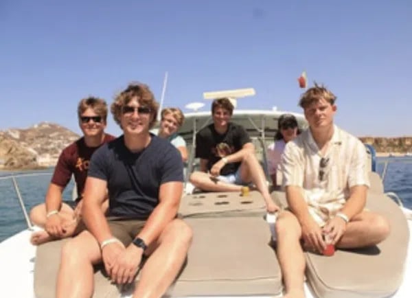 Cabo 36ft Private Yacht Charter to El Arco with Snorkelling (Up to 10 Guests), photo 4