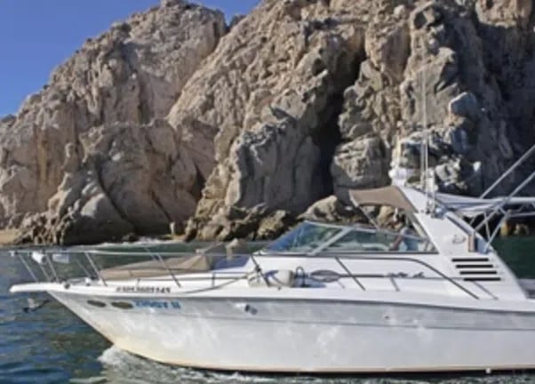 Cabo 36ft Private Yacht Charter to El Arco with Snorkelling (Up to 10 Guests), photo 5