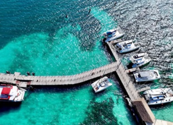 Cancún Private Catamaran to Isla Mujeres with Snorkelling & Beach Club Lunch, photo 4