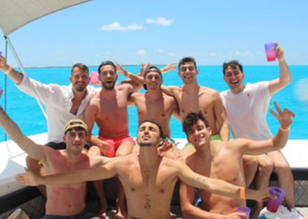 Cancún 4-Hour Private Catamaran with Snorkelling & Open Bar, photo 2