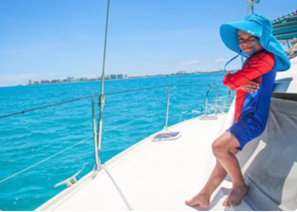 Cancún 4-Hour Private Catamaran with Snorkelling & Open Bar, photo 5