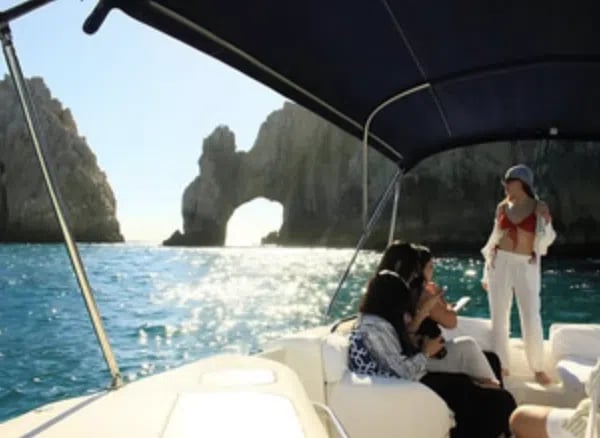 Cabo 28ft Private Yacht Charter with Snorkelling at El Arco, photo 3
