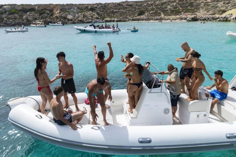 Private Egadi Islands Favignana and Levanzo RIB Boat Tour with Lunch from Favignana, photo 3