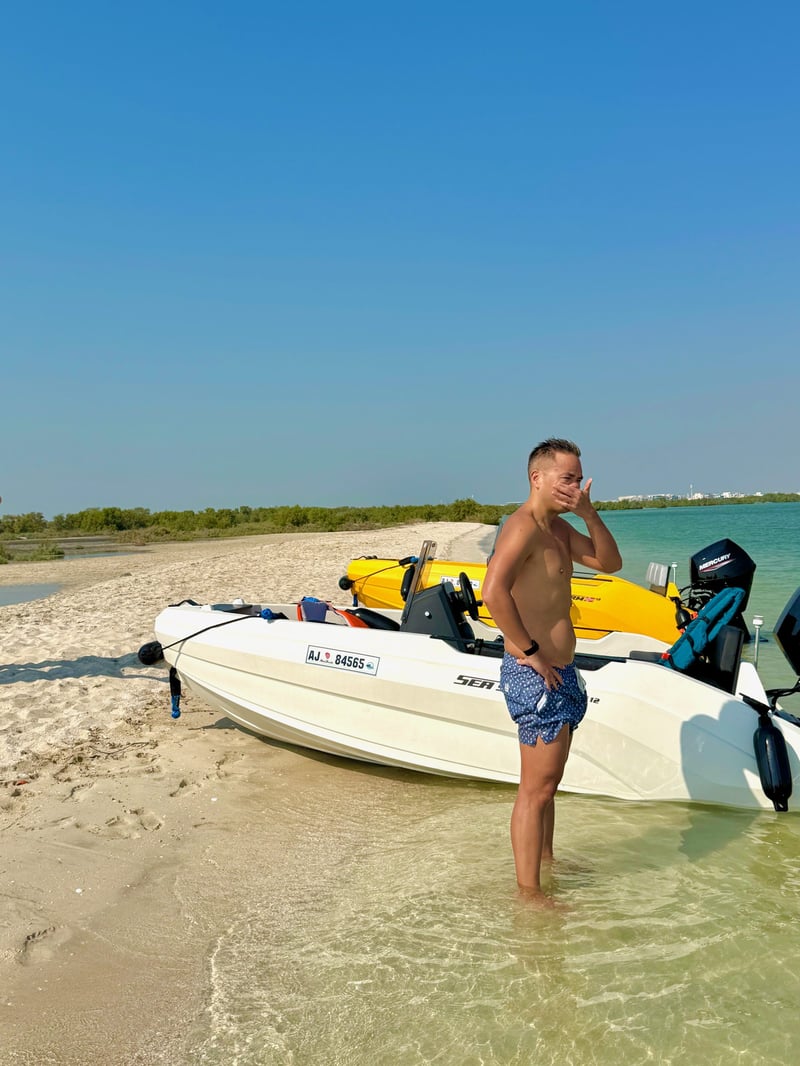 Private Sea Ray Cruise in Abu Dhabi, photo 5