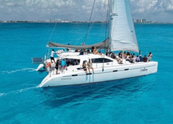 Cancún Private Catamaran Charter with Open Bar & Snorkelling, photo 5