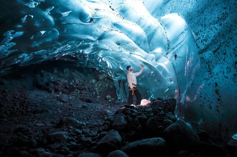 Glacier Hiking and Ice Cave Adventure in Skaftafell, Iceland, photo 4