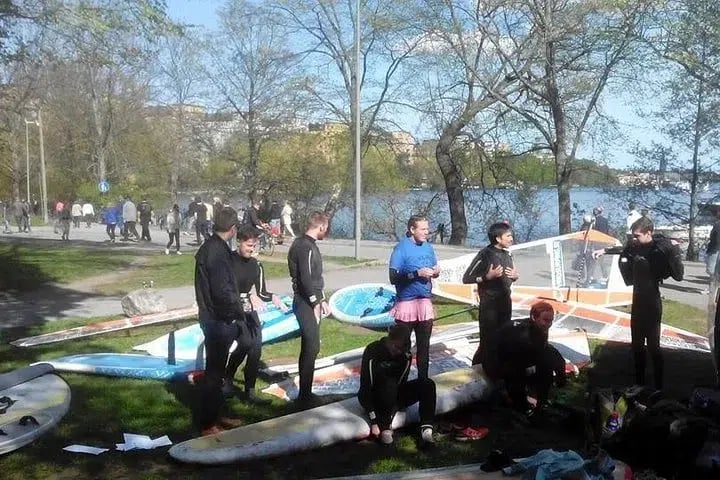 Beginner Windsurfing Lesson in Central Stockholm (Day 1 Dynamic Session for Complete Beginners), photo 2