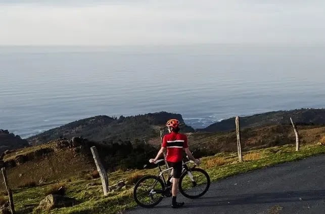 Caressing the Sea: Coastal Bike Ride Through Fishing Villages and Vineyards, photo 4