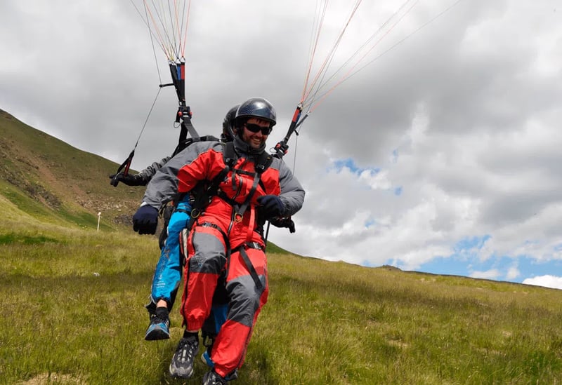 Paragliding Tandem Pilot Course in Castejón de Sos Pyrenees, photo 4