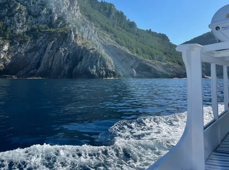 Morning Boat Tour in Alcudia Bay Mallorca with Snorkelling, photo 2