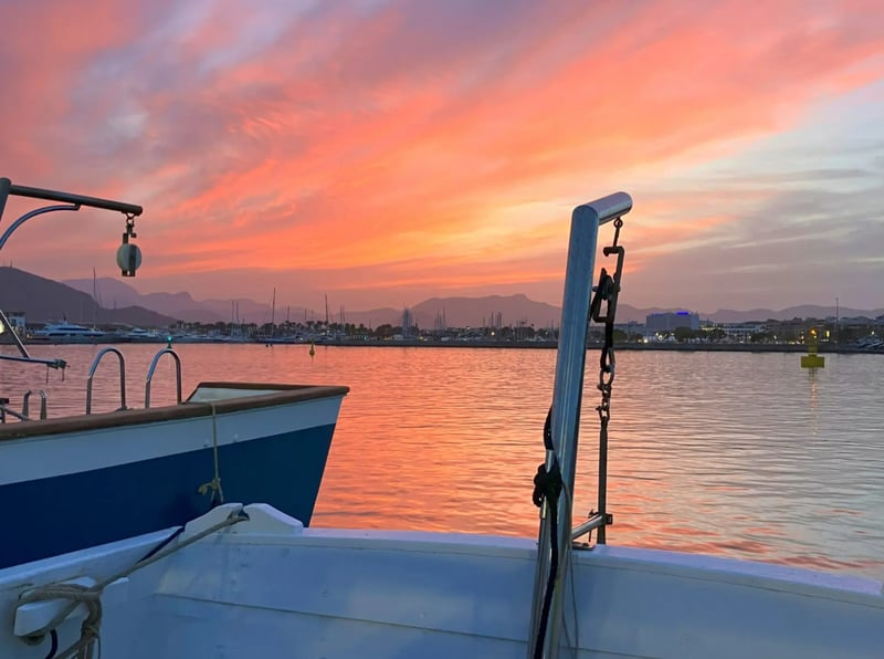 Sunset Boat Tour in Alcudia Bay, Mallorca with Snorkelling and SUP, photo 4