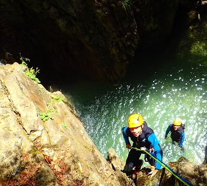 Advanced Canyoning Adventure in the Spanish Pyrenees (Level 3), photo 4