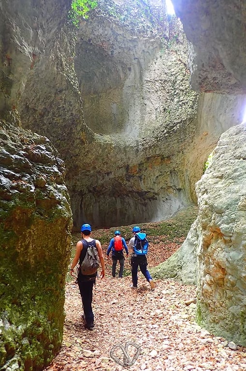 Dry Canyoning & Abseiling Adventure in the Spanish Pyrenees (Levels 1-2) gallery 4