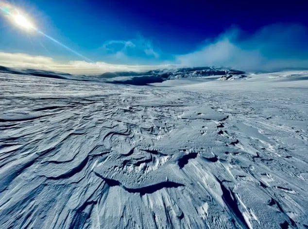 Vatnajökull Ice Cap Ski Expedition gallery 3