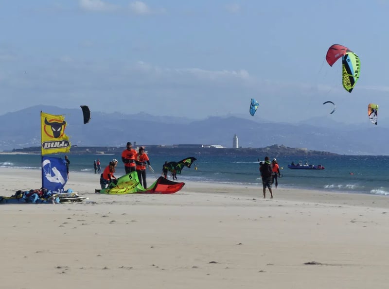 Kitesurfing Lessons Tarifa, photo 3