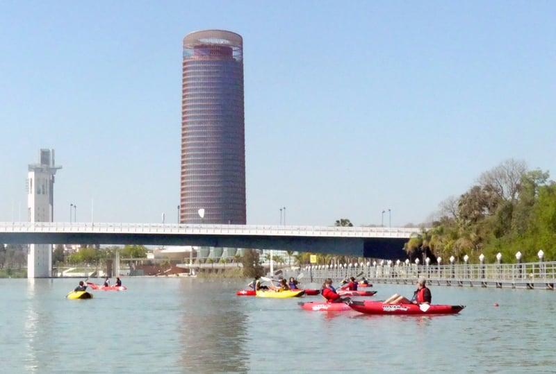 Kayaking on the Guadalquivir River in Seville, photo 2