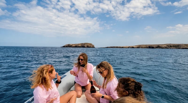 Boat Tour of the Caves from Monopoli to Polignano with Aperitif, photo 4