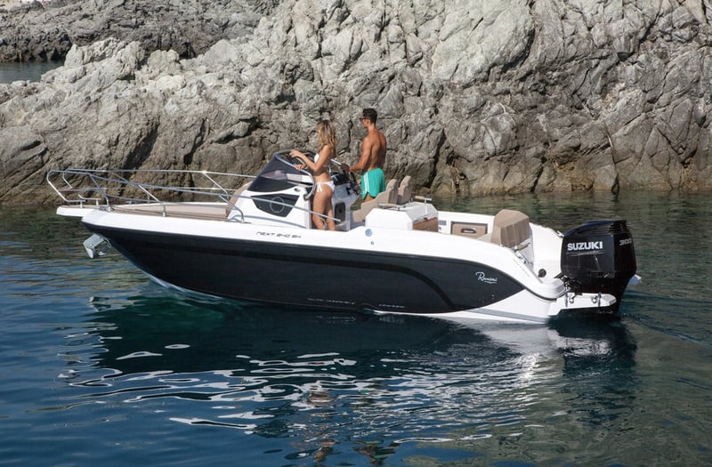 Ranieri Next 240 SH Boat Hire in Cala d'Or, photo 4