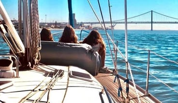 Lisbon Bachelor and Bachelorette Private Boat Party with Open Bar, photo 4