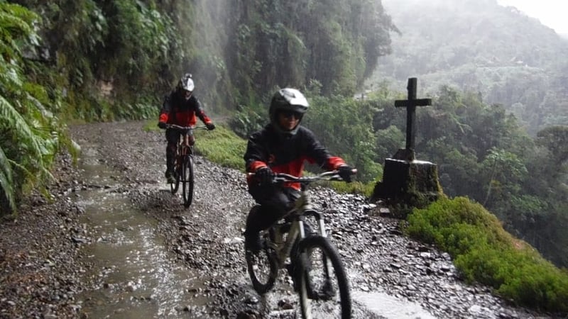 Death Road Downhill Bike Ride from La Paz, photo 4