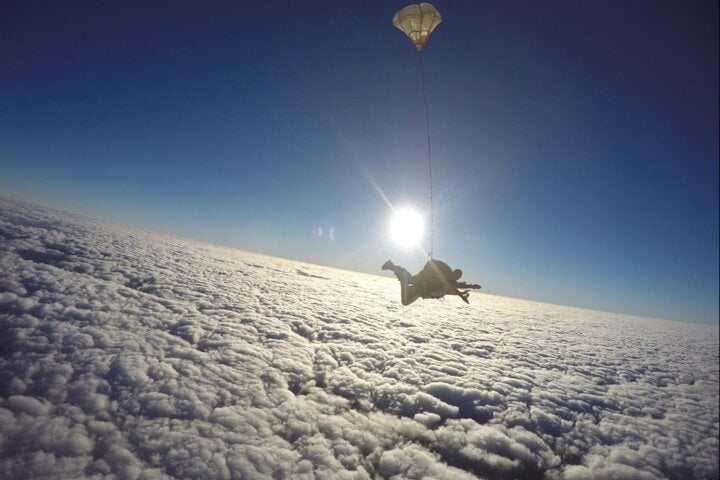 Double Parachute Jump in Boituva with Private Transport, photo 2