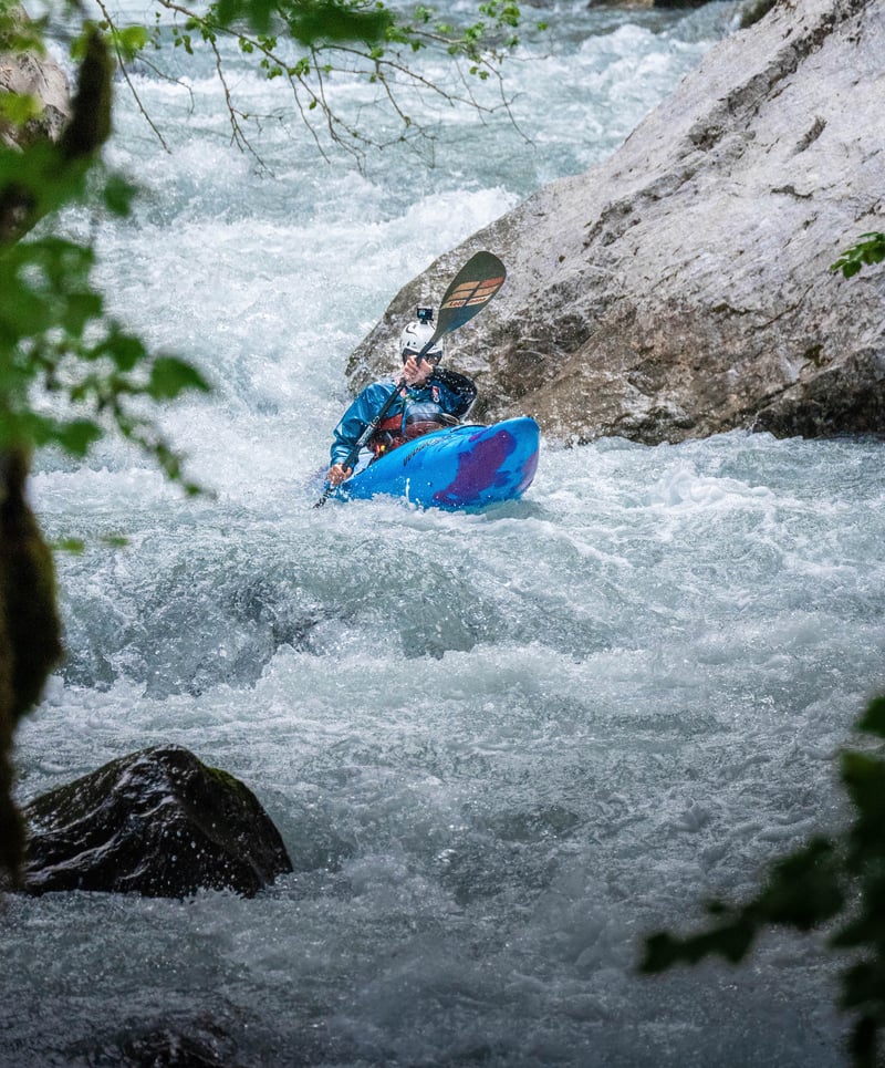 Guided Whitewater Kayaking Day in Haute-Savoie, photo 4